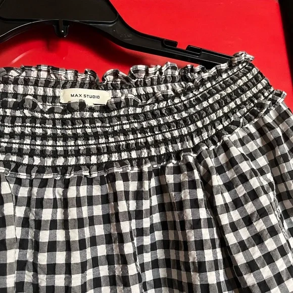 Black white gingham off the shoulders Max Studio blouse - Picture 3 of 7